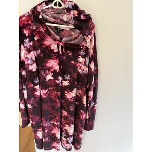 Simply Vera Wang 2X Lounge Shirt Top Tunic Purple Velour Hood Floral Comfy Soft
